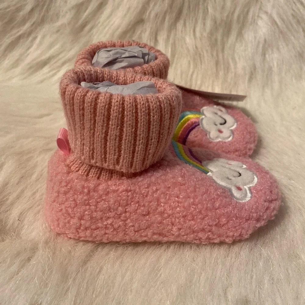 Wonder Nation Slippers Girls Size 5 Pink Fuzzy Rainbow Bootie Shoes NEW